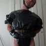 Mich gratis in PVC, Plastikkleidung für BDSM Praktiken!!